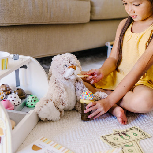 Melissa & Doug Scoop & Serve Ice Cream Counter